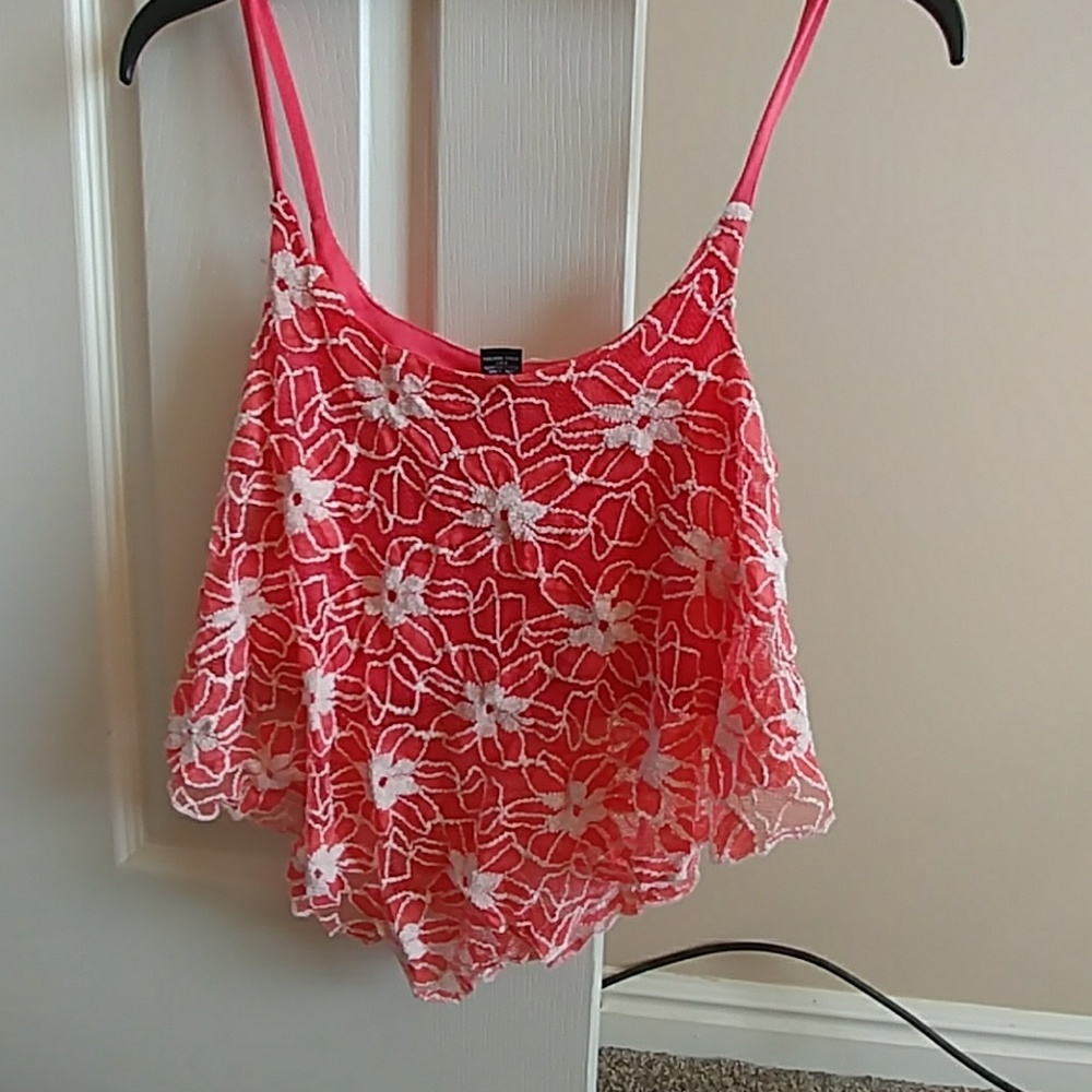 Floral lace flowy tank top